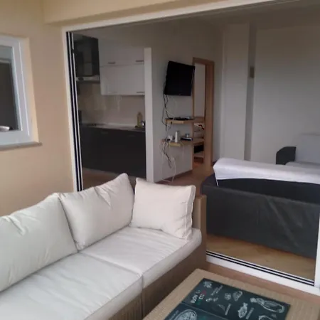 Binka Apartman Petrčane